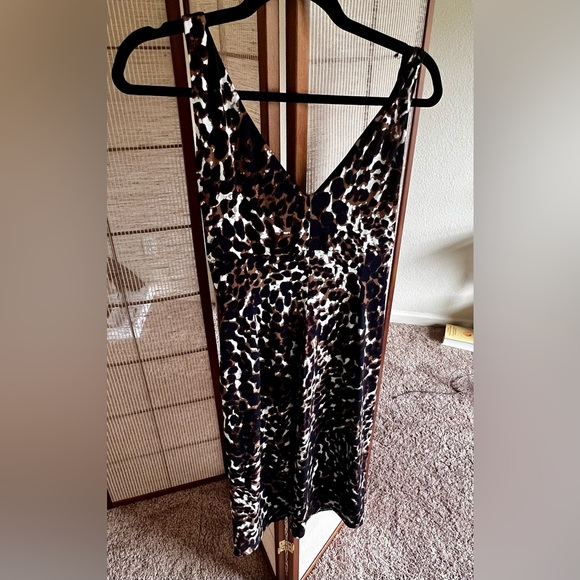 Ralph Lauren animal print faux wrap ruched front v neck sleeveless dress - Picture 8 of 8